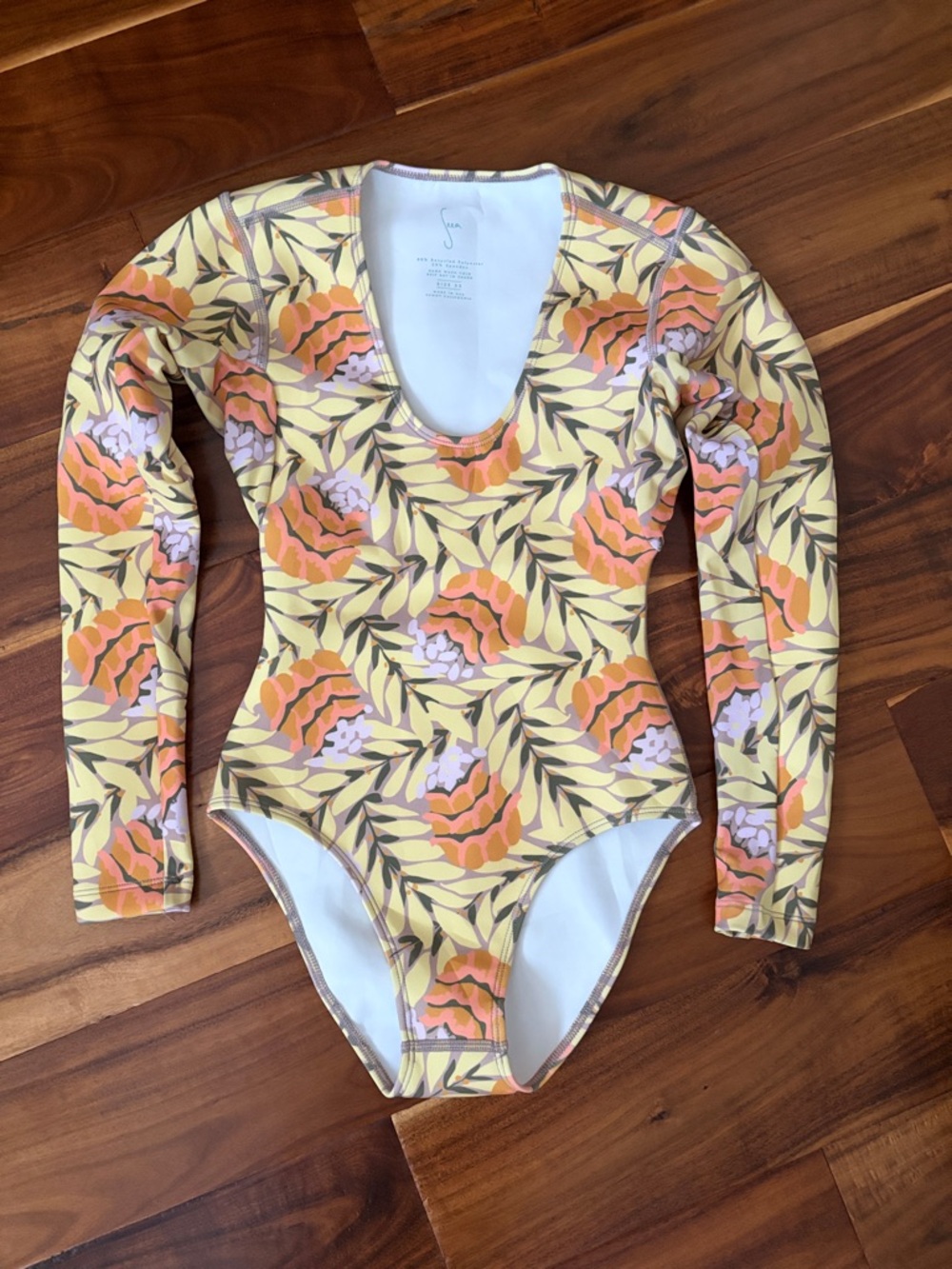 Seea Harper surf suit size XS NWOT